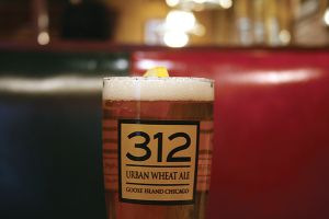 シカゴの地ビールなら「Goose Island Brewery」。シカゴの市外局番から名づけた「312」が一番有名