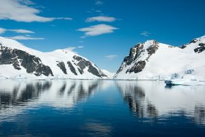 南極半島でもとりわけ美しいゲルラッシュ海峡＝５日目