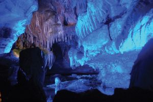 ルビー・フォールズの洞窟、地下1100メートルを探検