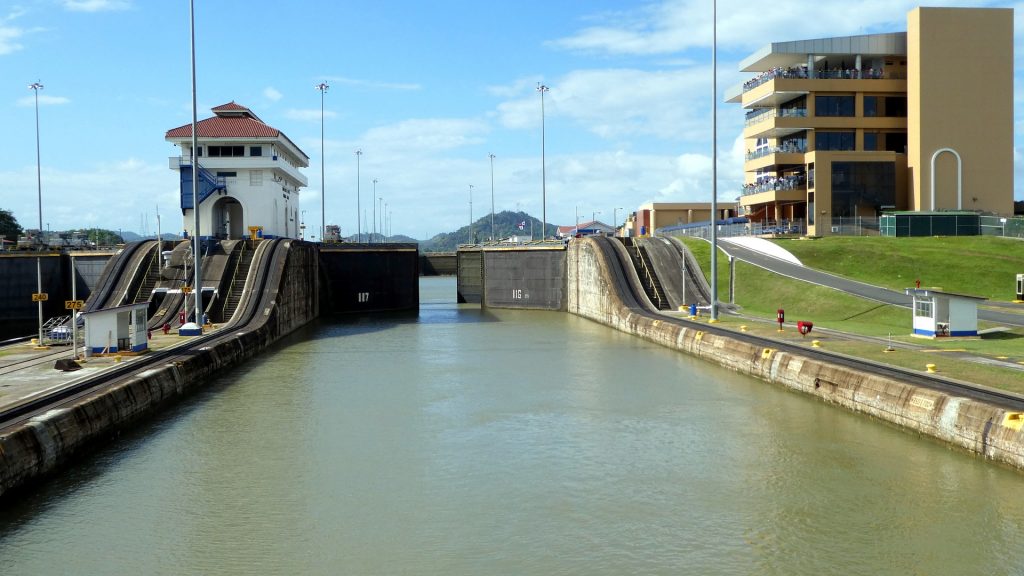 パナマ運河新閘門とその背景 U S Frontline フロントライン